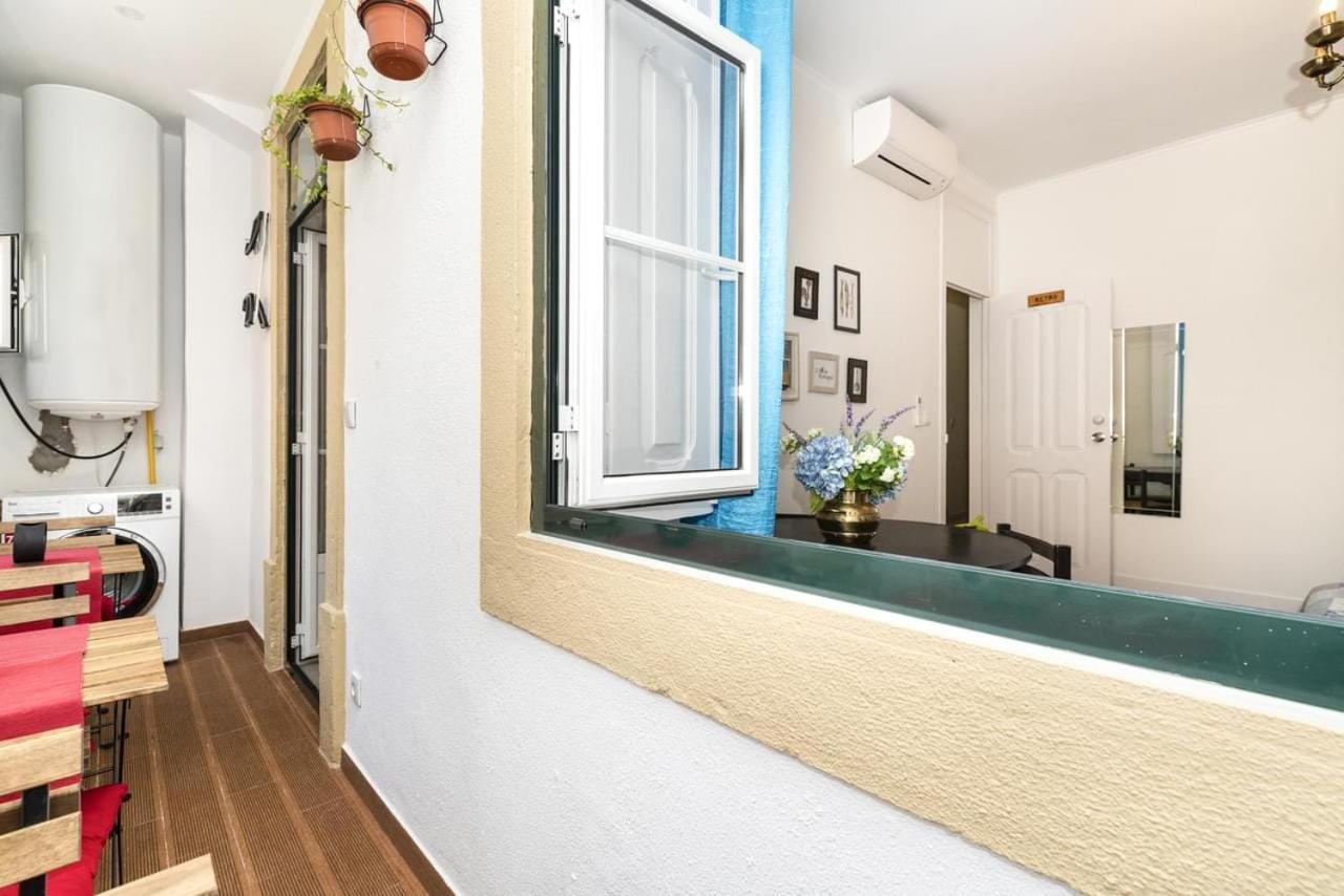 Retro M2 R4 - Lovely Double Room With Shared Bathroom Lissabon Buitenkant foto