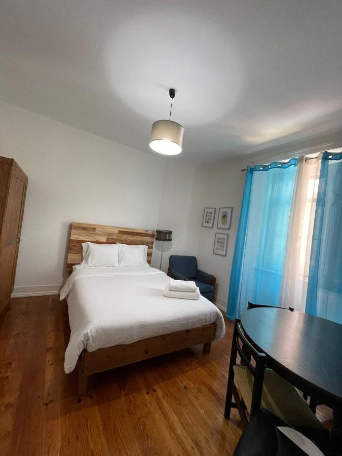 Retro M2 R4 - Lovely Double Room With Shared Bathroom Lissabon Buitenkant foto